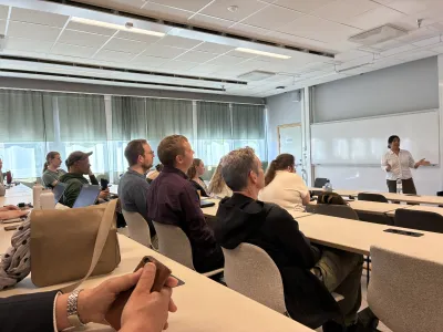 Bachelor students present their thesis projects
